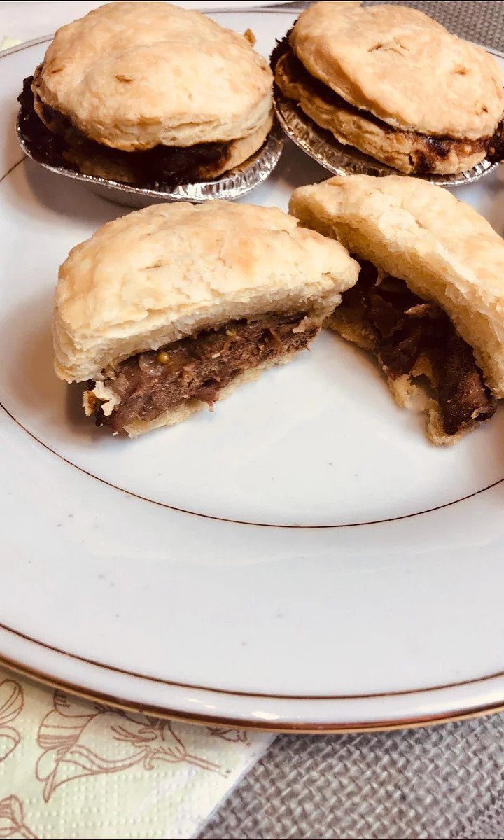 Steak &#038; Gravy Beef Broth Pies